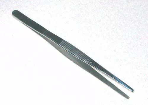 Dressing Forcep- 5 1/2Serrated