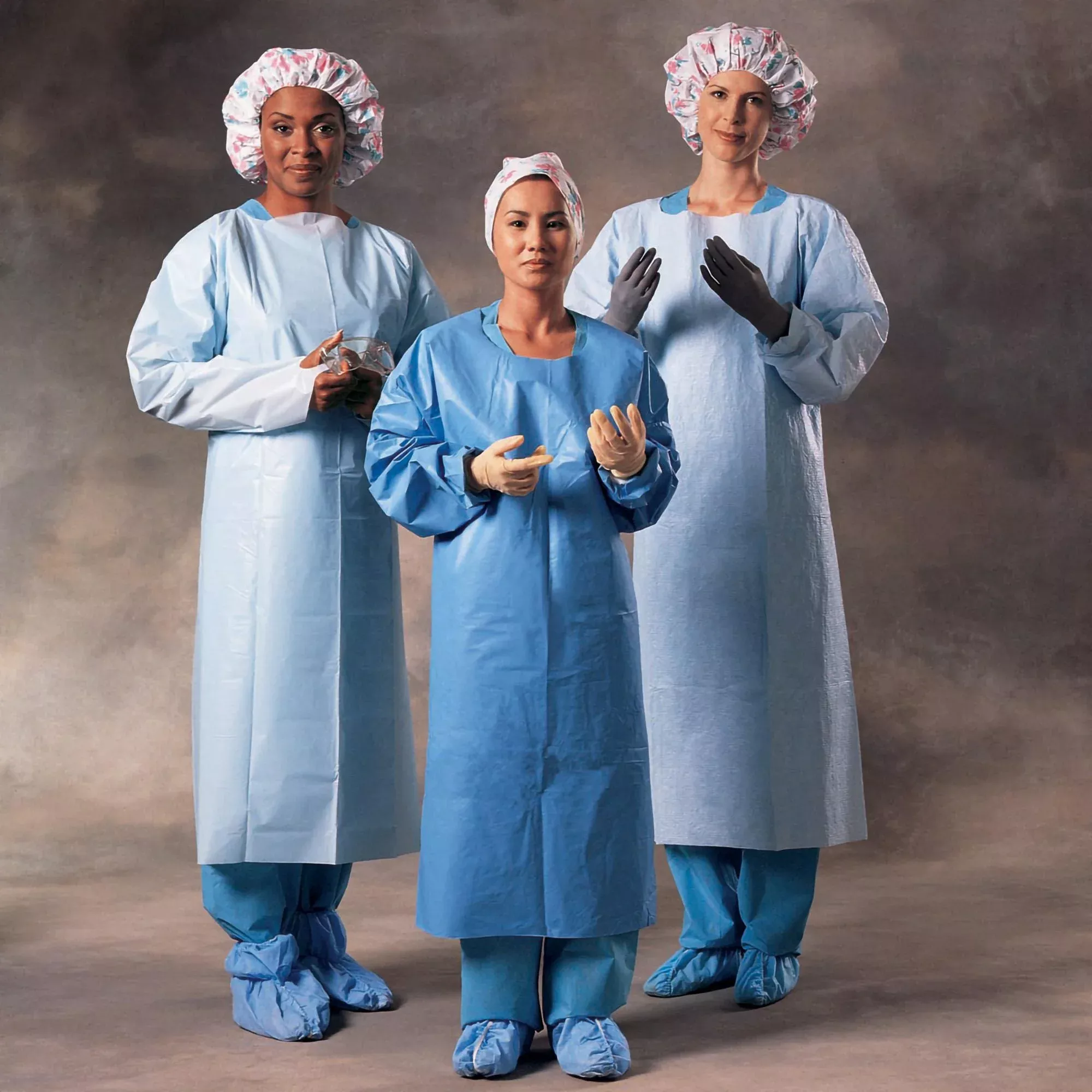 Halyard Over-the-Head Protective Procedure Gown, 1 Case of 100