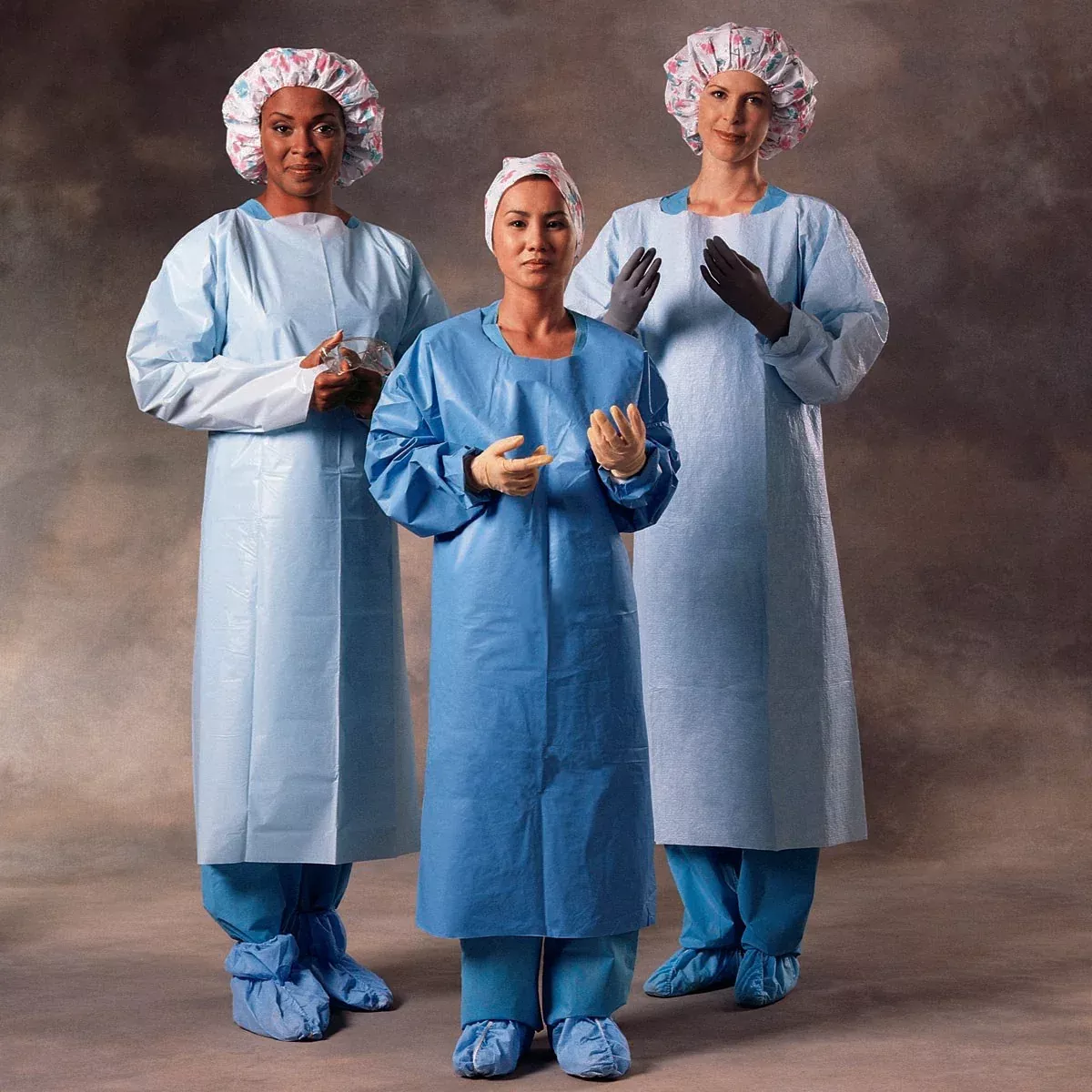 Halyard Over-the-Head Protective Procedure Gown, 1 Pack of 10